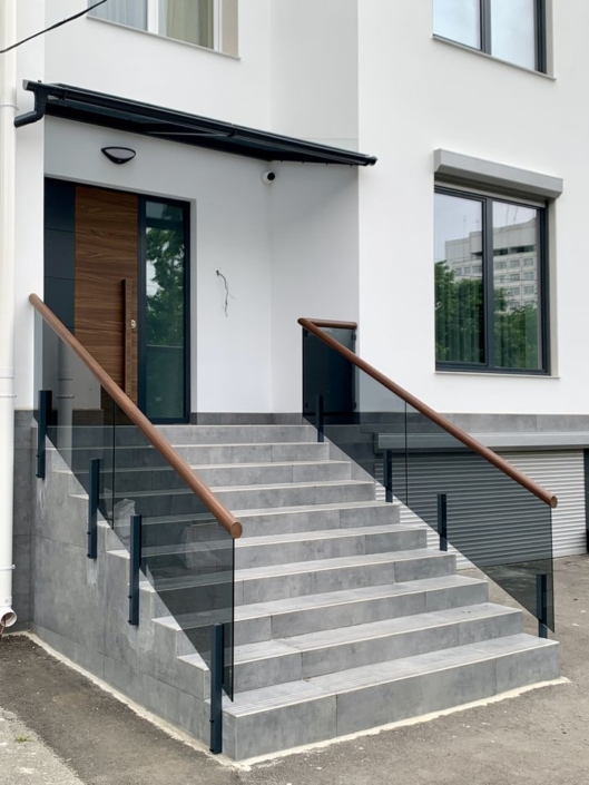 steklyannye ograzhdeniya 3